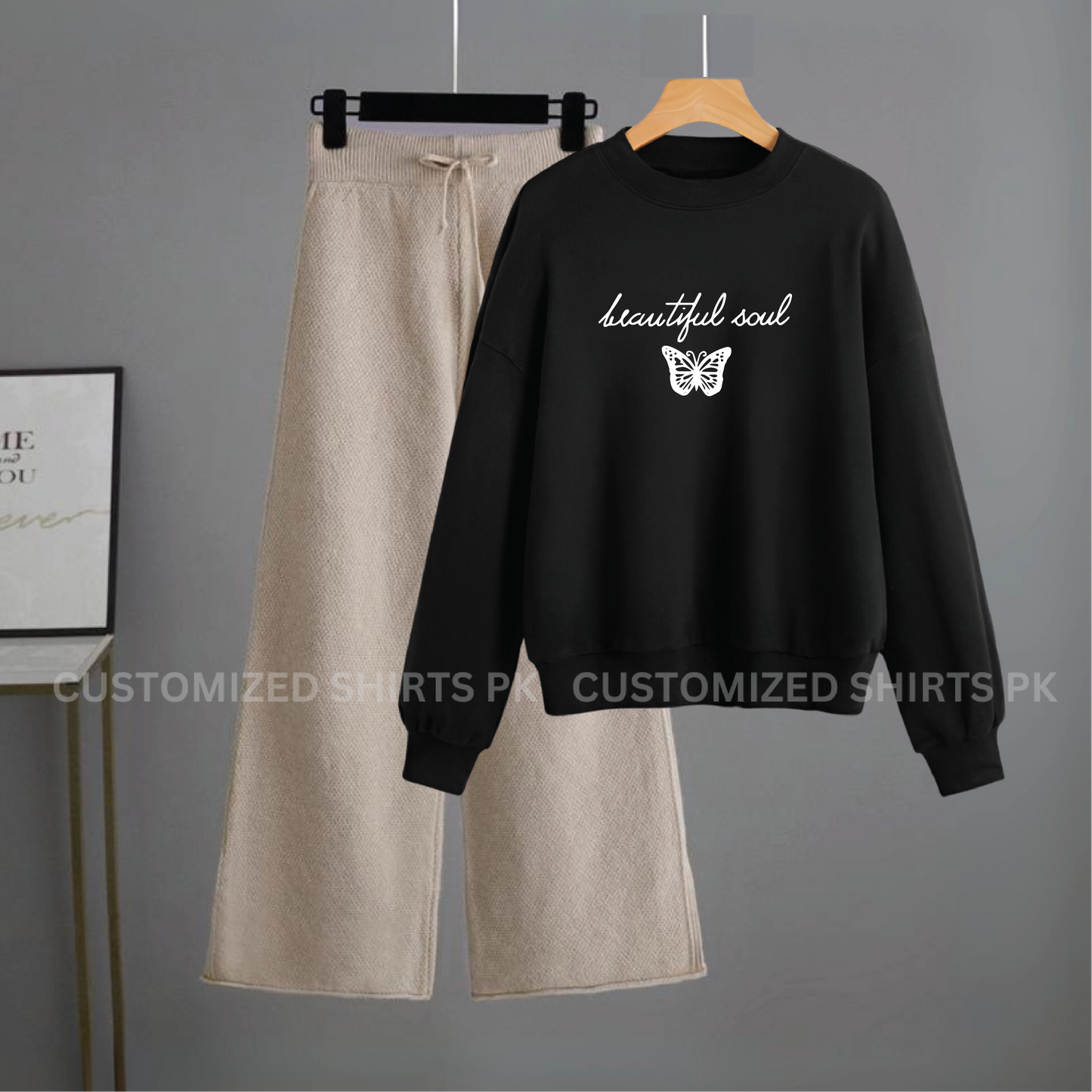 Beautiful soul Black Sweatshirt & Beige Flapper