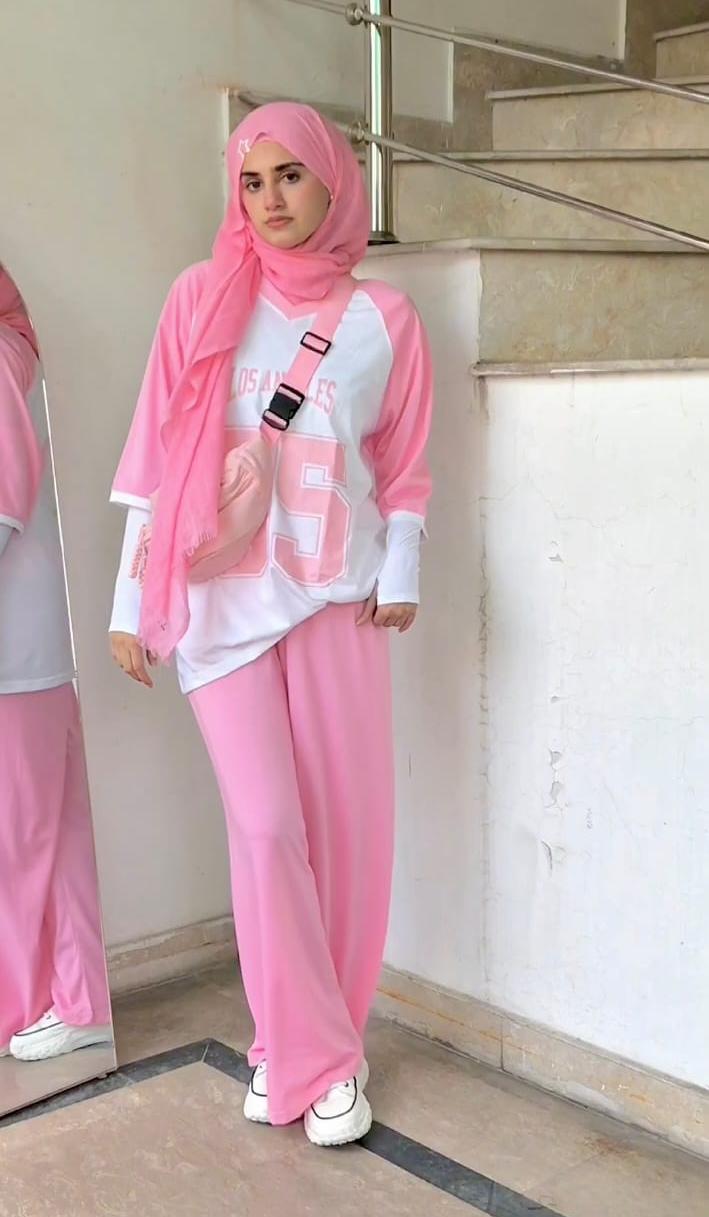 LA 95 Pink V-Neck Oversized & Pink Flapper