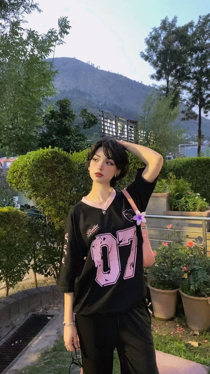 07 Pookie V-Neck Oversized & Black Pookie Bow Flapper